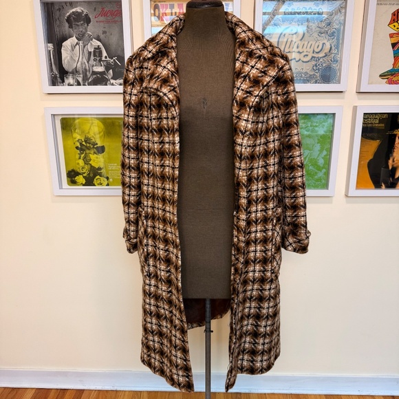 Vintage 70s Brown Plaid Belted Coat – Mid-Length - Picture 4 of 11